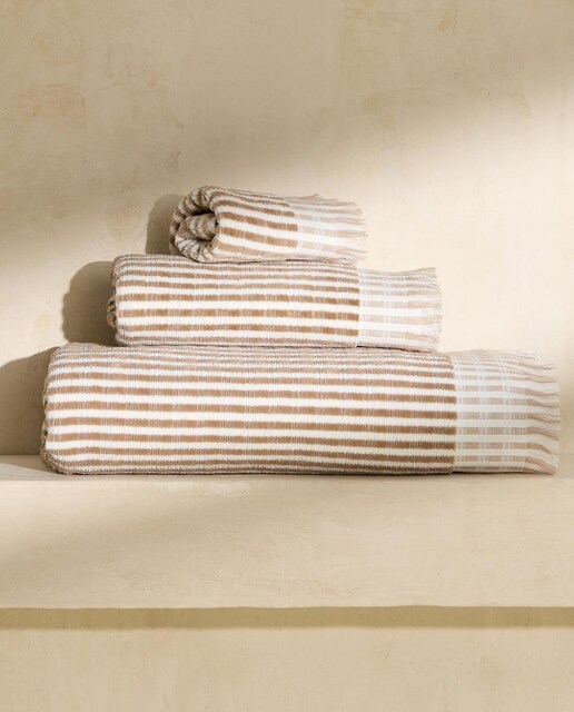 Imagen 0 de Toalla de baño algodón 500 gr/m2 Runa