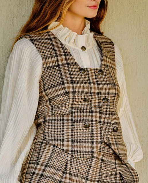 Imagen 0 de Chaleco corto de mujer cuadros cruzado