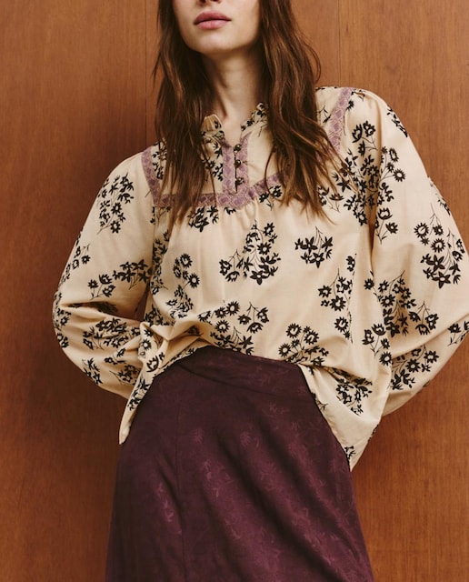 Imagen 0 de Blusa estampada de manga larga de mujer