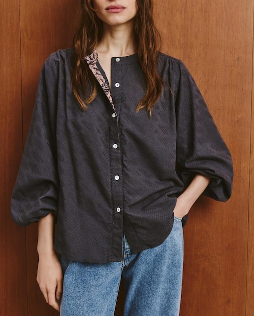 Imagen 0 de Blusa lisa de manga corta de mujer