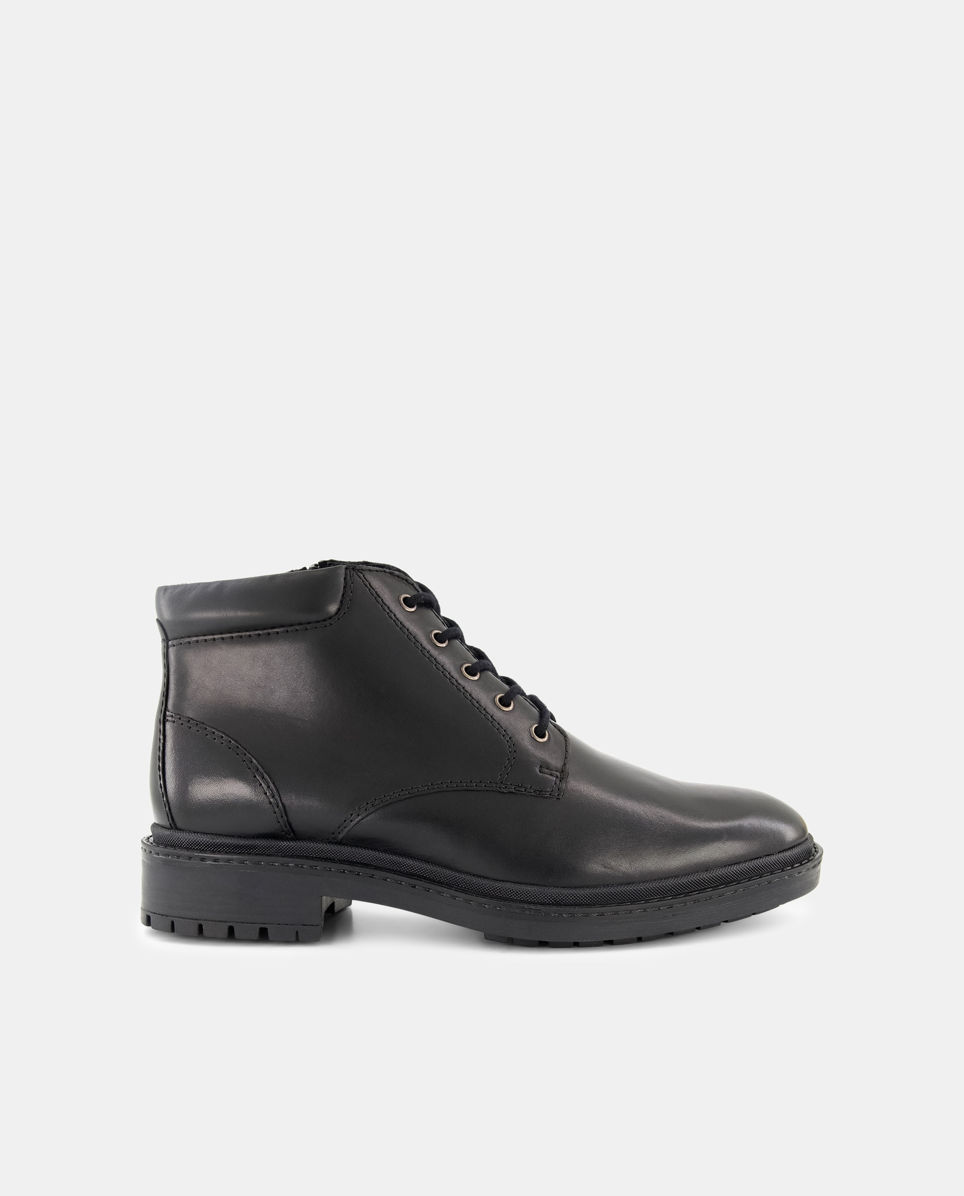 Imagen 0 de Bota cordones de piel con piso de goma