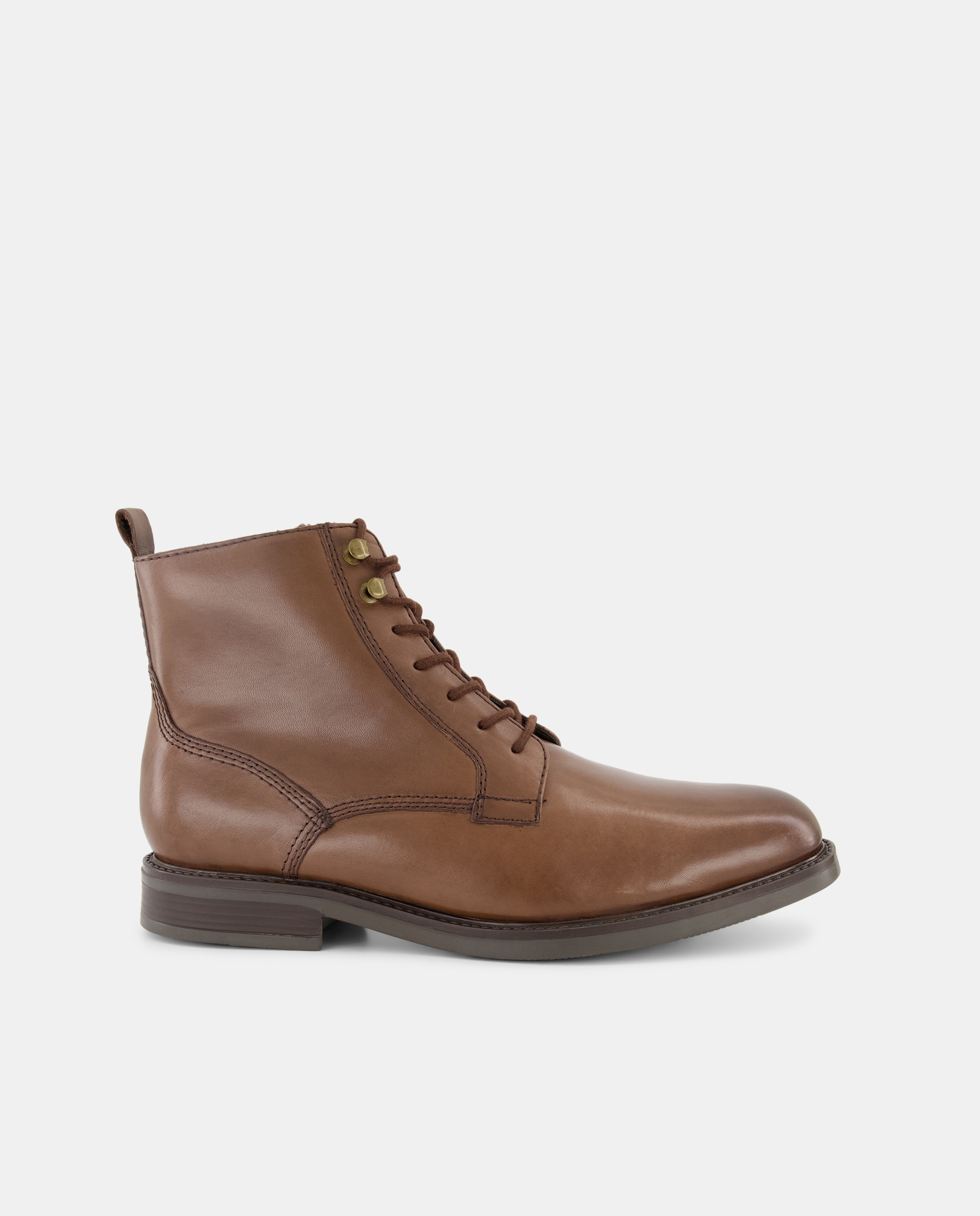 Imagen 0 de Bota cordones de piel con piso de goma