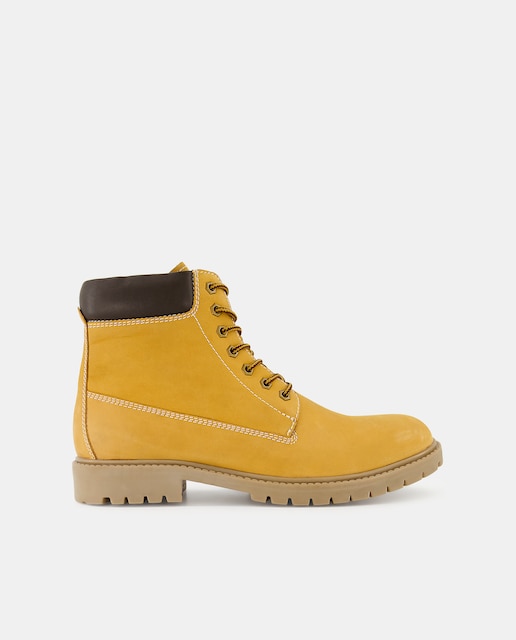 Imagen 0 de Bota cordones nobuck con piso de goma