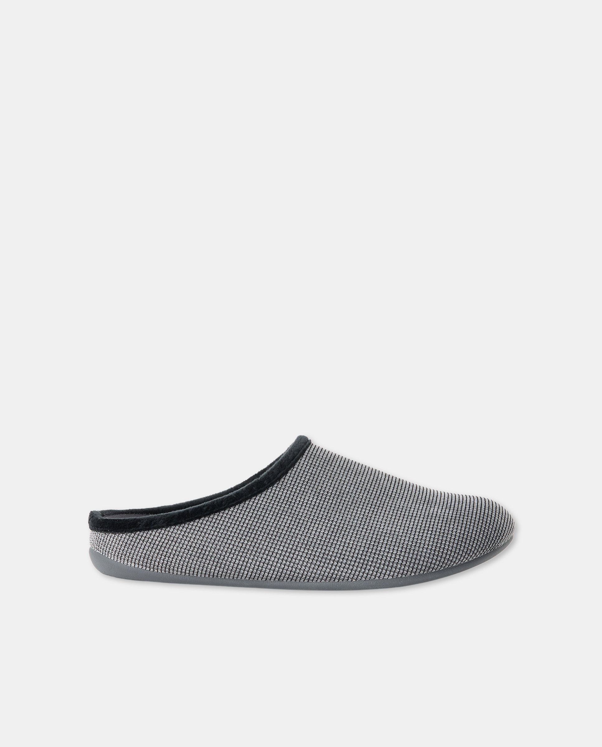 Imagen 0 de Zapatilla abierta con piso de goma