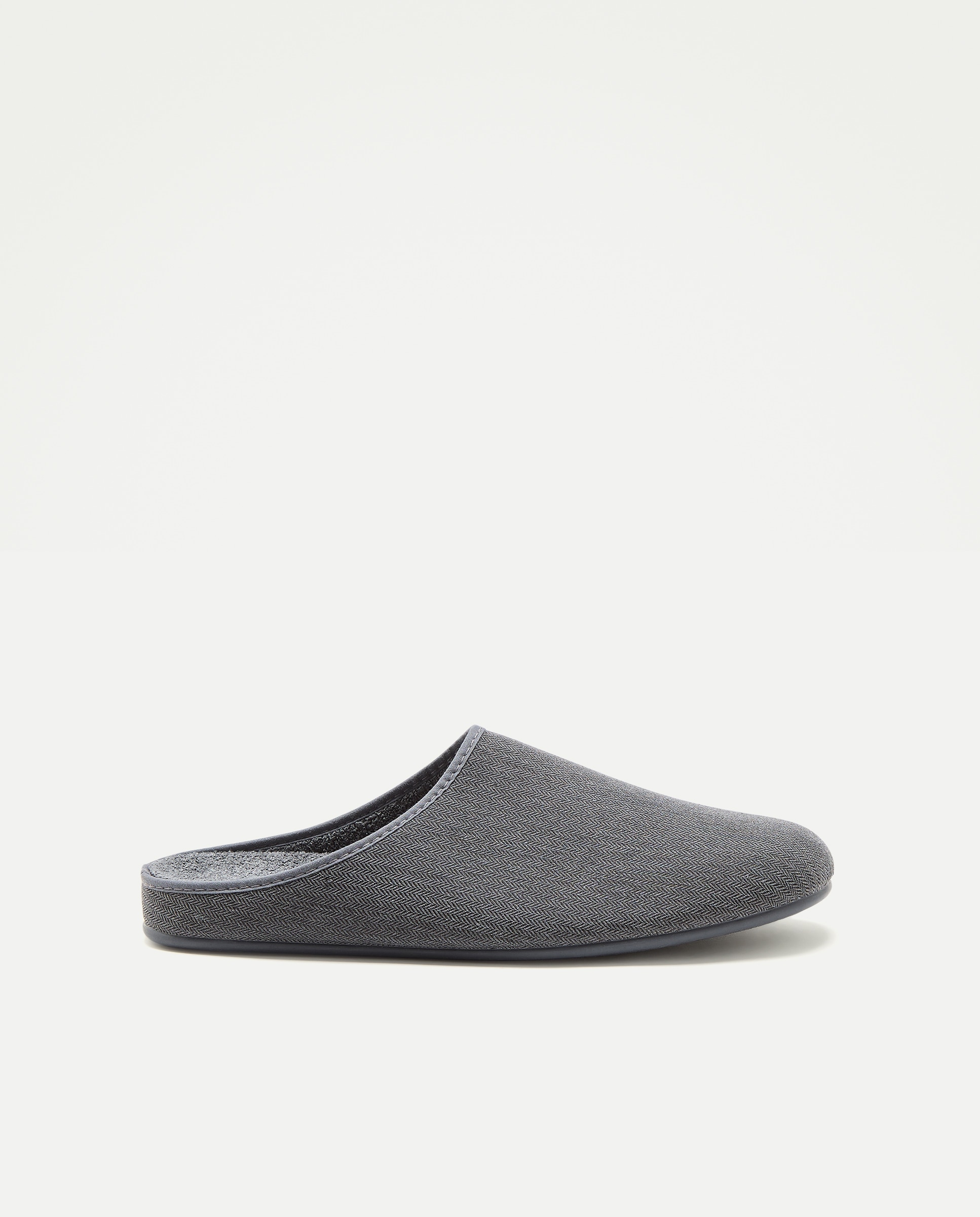 Imagen 0 de Zapatilla espiga con piso de goma