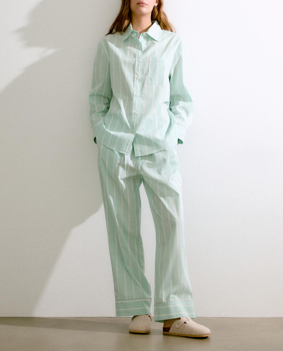 Imagen 0 de Pijama camisero de rayas de mujer