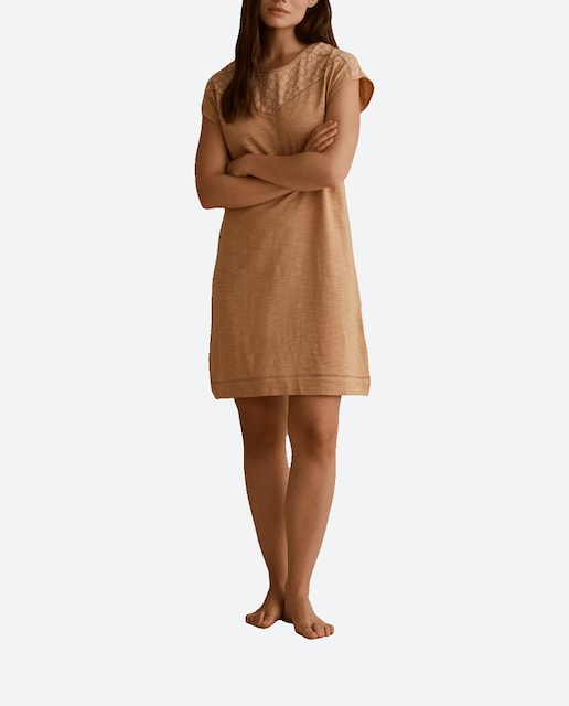 Imagen 0 de Camisón de mujer tejido de slub con escote bordado