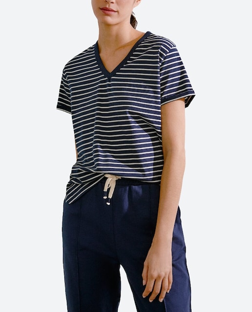 Imagen 0 de Camiseta de mujer cuello pico rayas