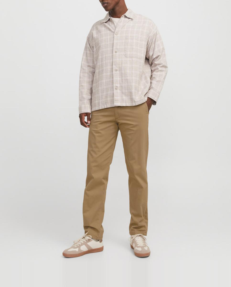 Imagen 0 de Pantalón de hombre tipo chino liso