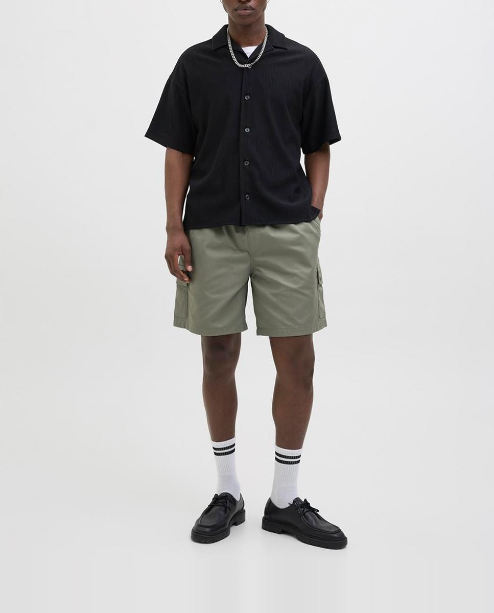 Imagen 0 de Bermudas con bolsillos laterales y corte relaxed de hombre