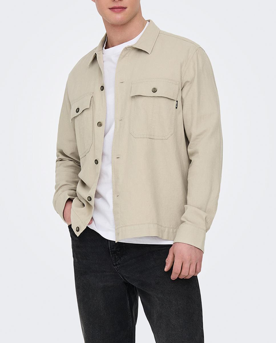Imagen 0 de Sobrecamisa con bolsillos de hombre