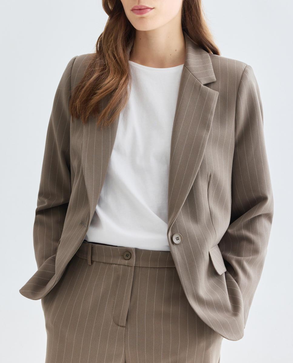 Imagen 0 de Chaqueta de mujer liso con rayas