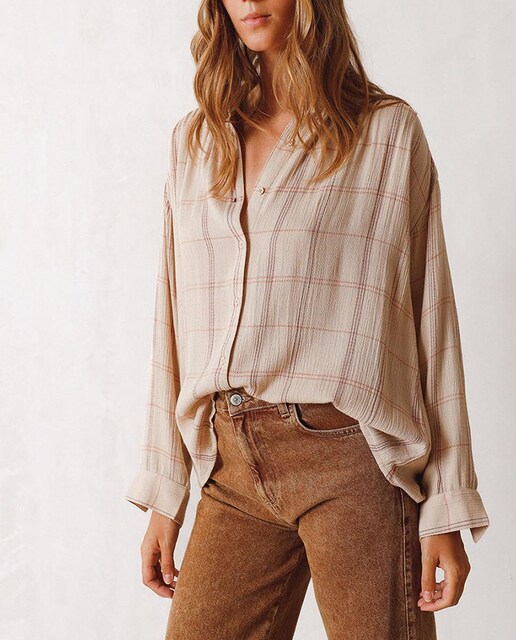 Imagen 0 de Camisa de mujer manga larga cuello camisero