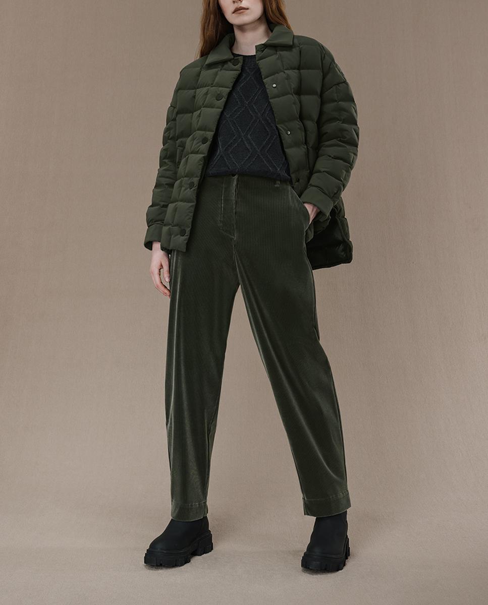 Imagen 0 de Abrigo de mujer con patrón acolchado y corchetes