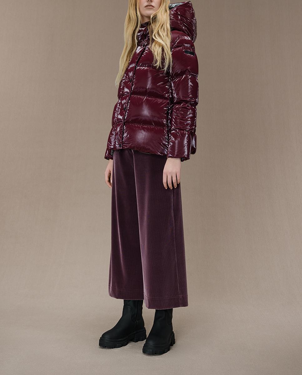 Imagen 0 de Chaqueta de mujer con capucha y relleno de plumón
