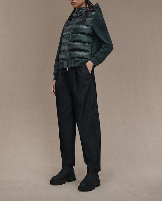 Imagen 0 de Chaqueta de invierno de mujer ligera y con capucha