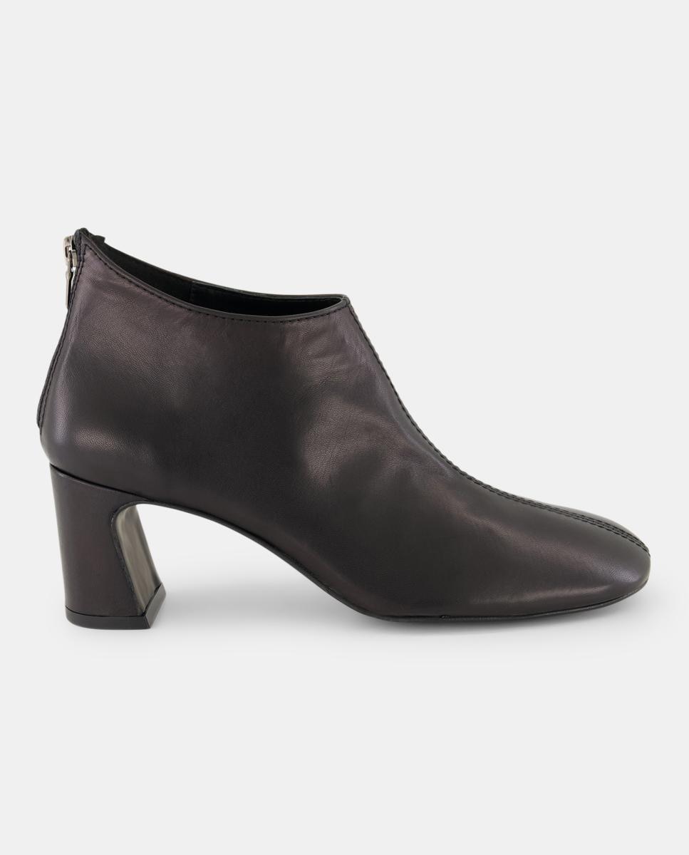 Imagen 0 de Zapato de mujer tacón, subido foot