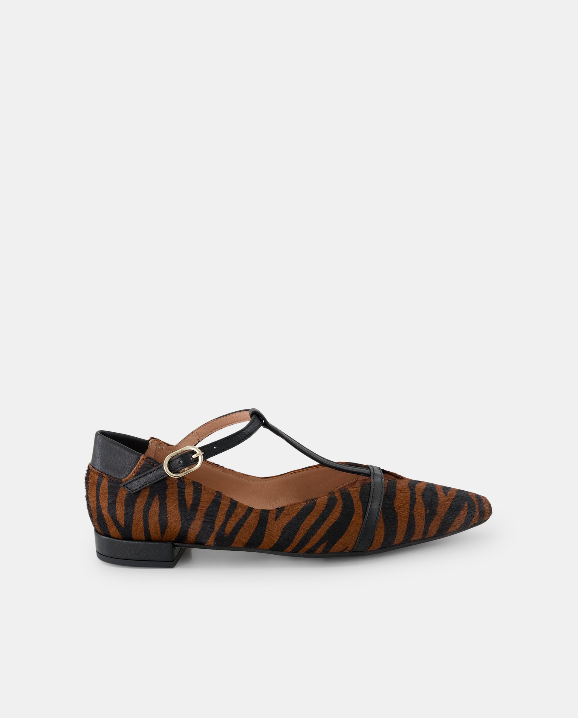 Imagen 0 de Zapatos planos de mujer con pulsera de cebra