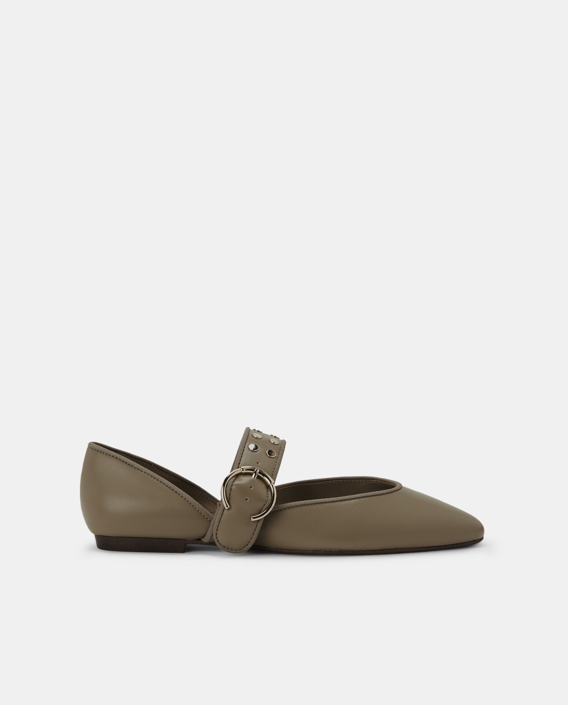 Imagen 0 de Zapatos planos de mujer con pulsera y tachas