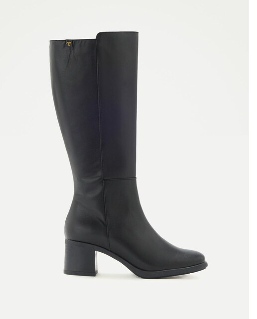 Imagen 0 de Botas de mujer con tacón
