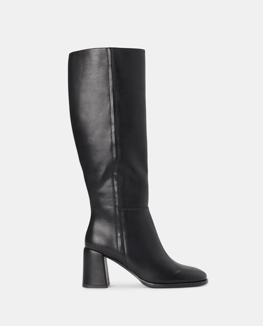 Imagen 0 de Bota de mujer tacón,  básico piso goma