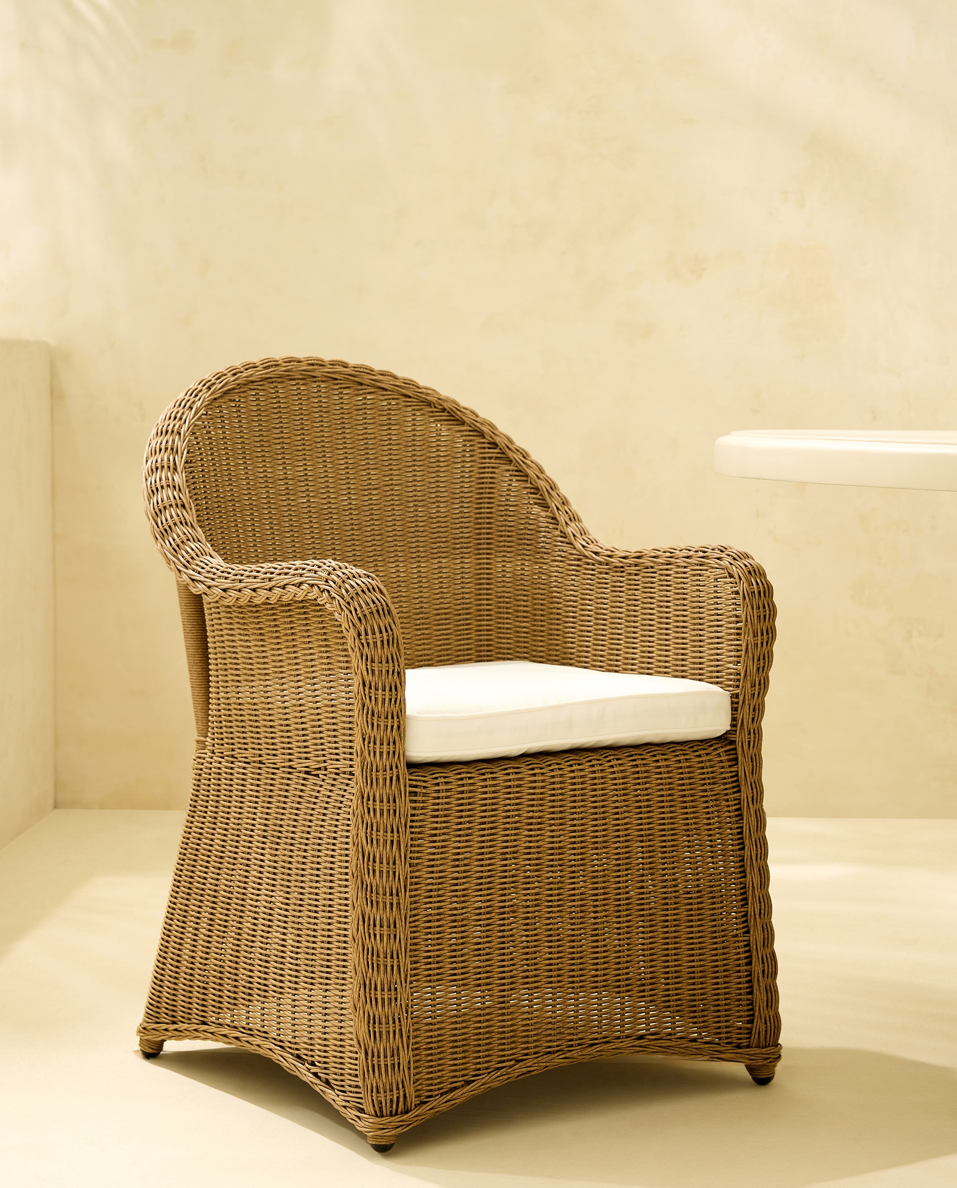 Imagen 0 de Sillón de fibra sintética Charlotte (Reacondicionado Grado B)