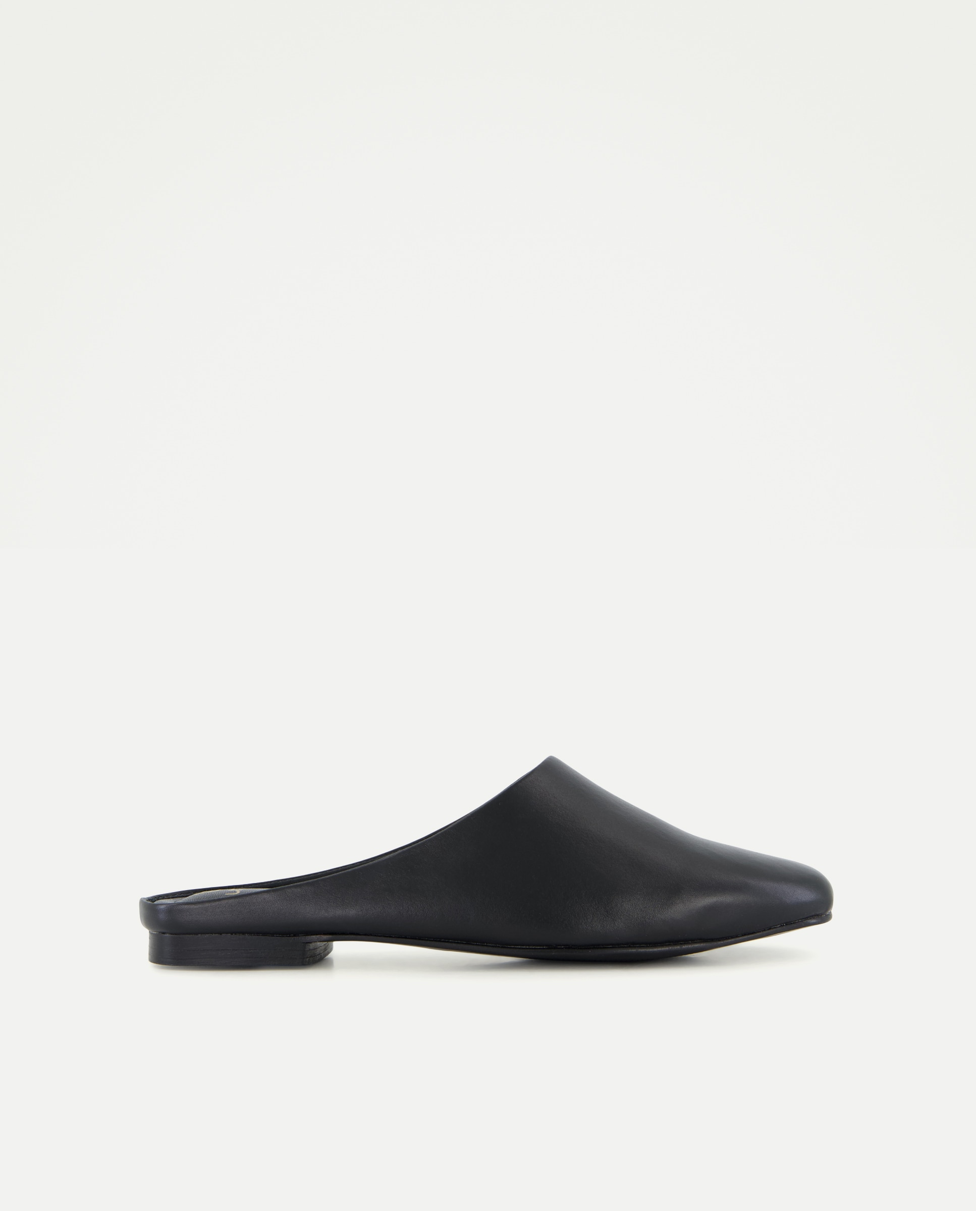 Imagen 0 de Zapato de mujer de piel destalonado