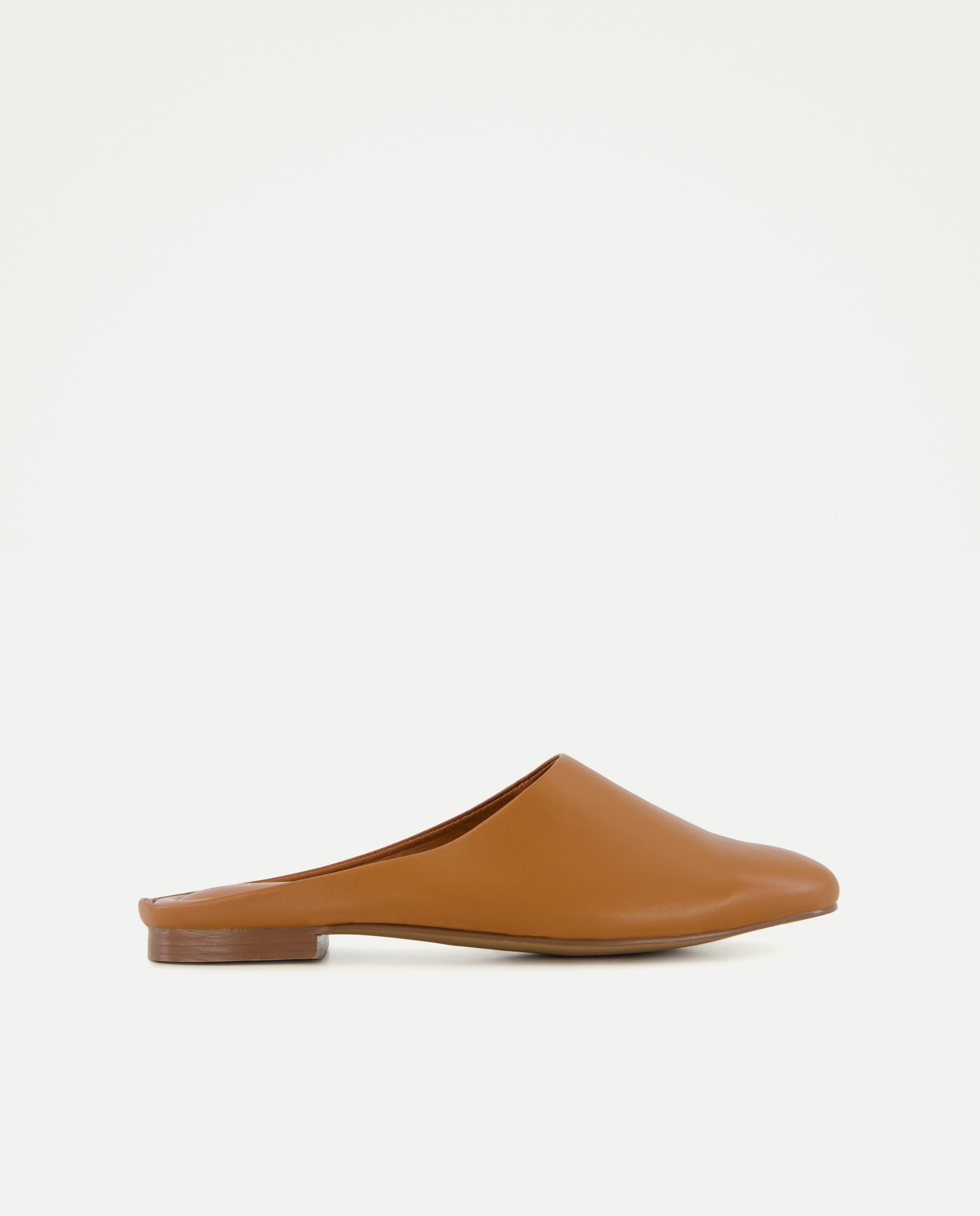 Imagen 0 de Zapato de mujer de piel destalonado