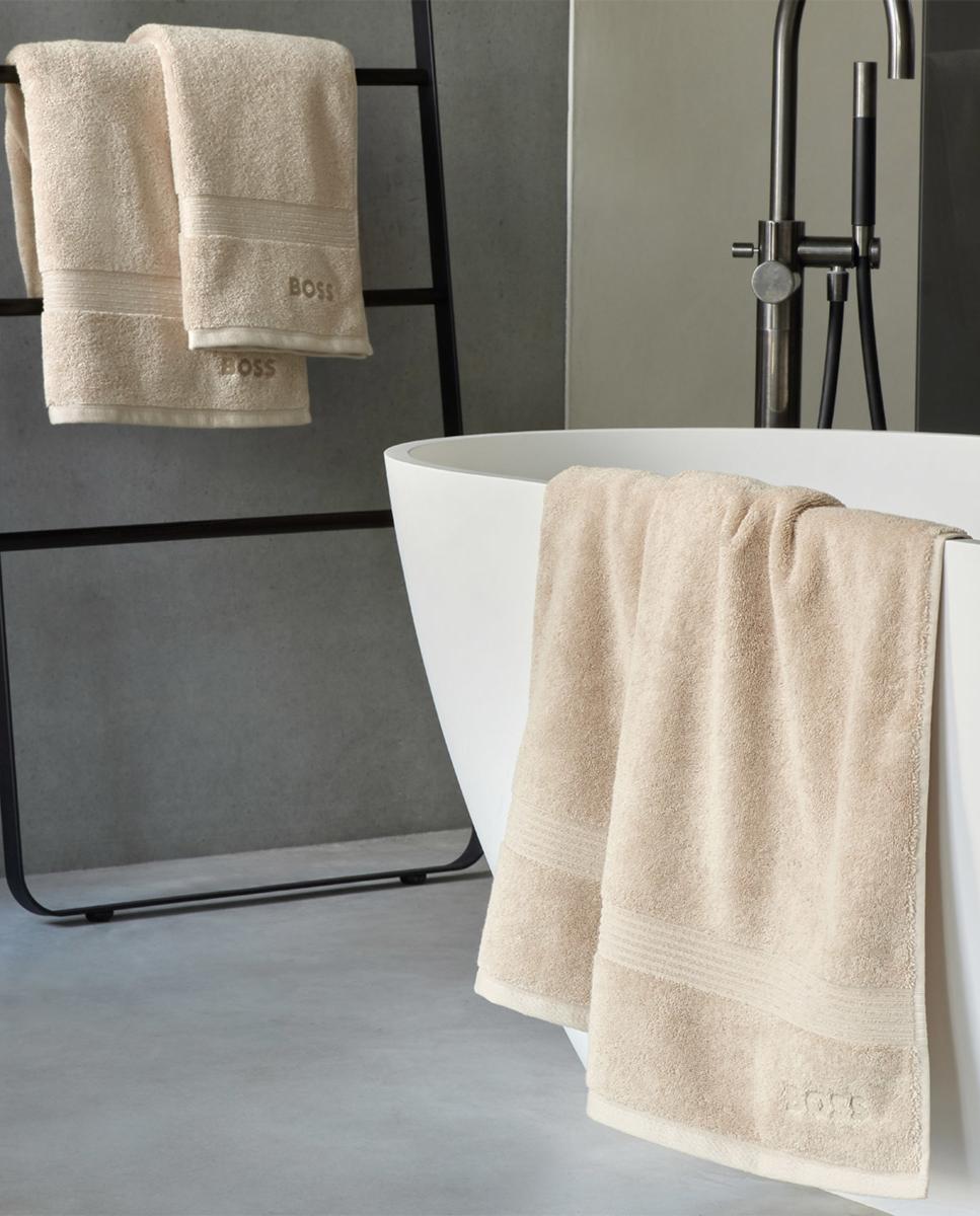 Imagen 0 de Toalla de baño algodón peinado egipcio 700 gr/m2 Loft Hugo Boss