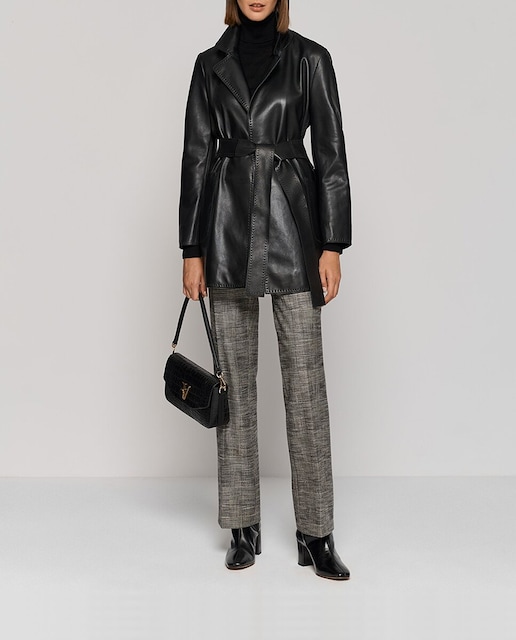 Imagen 0 de Chaqueta de mujer con cinturón napa