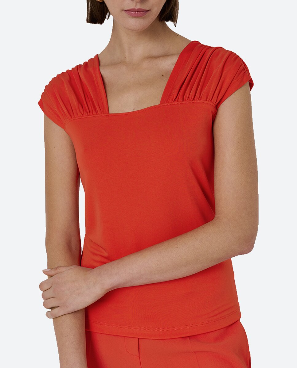 Imagen 0 de Camiseta de mujer hombros fruncidos de punto