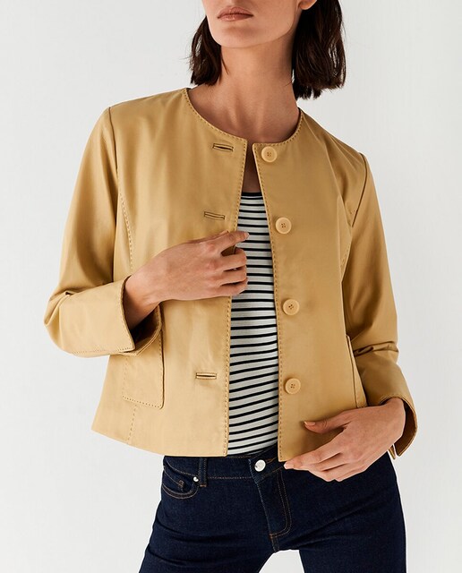 Imagen 0 de Chaqueta de mujer corta entallada napa