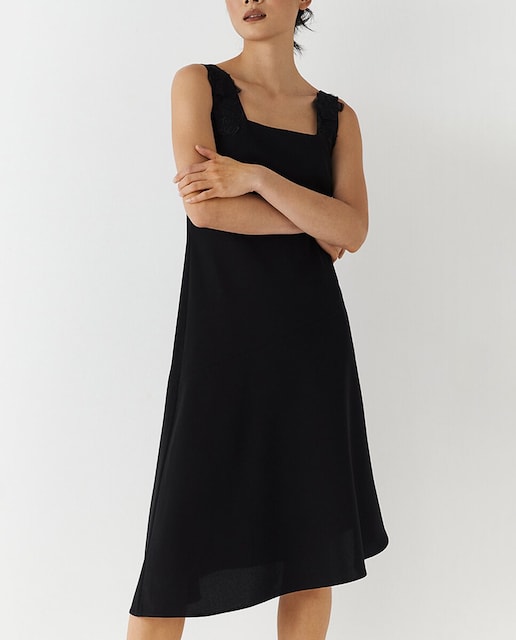 Imagen 0 de Vestido midi tirantes bajo asimétrico crepé