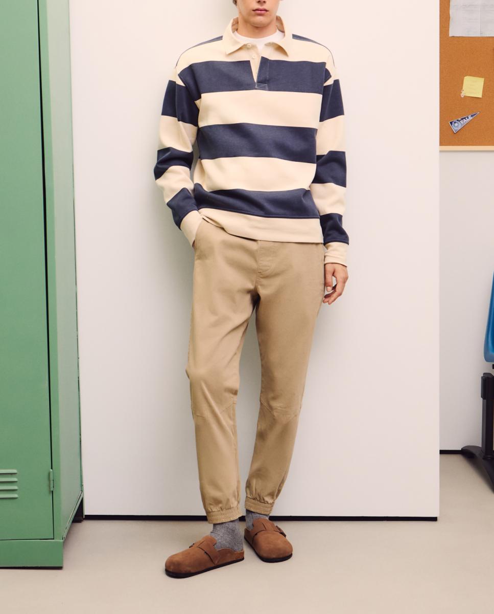 Imagen 0 de Pantalón de hombre tipo chino con goma en el bajo