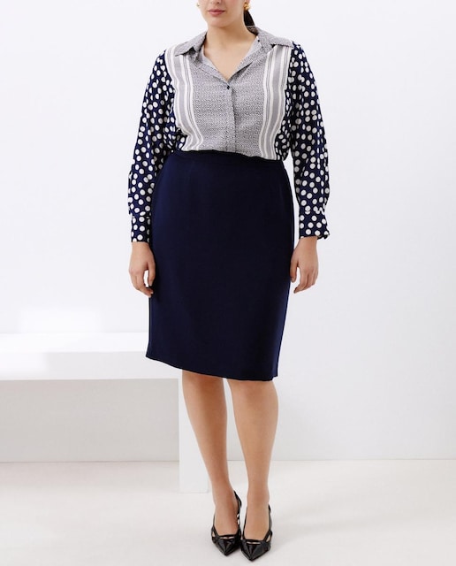 Imagen 0 de Falda recta básica corta