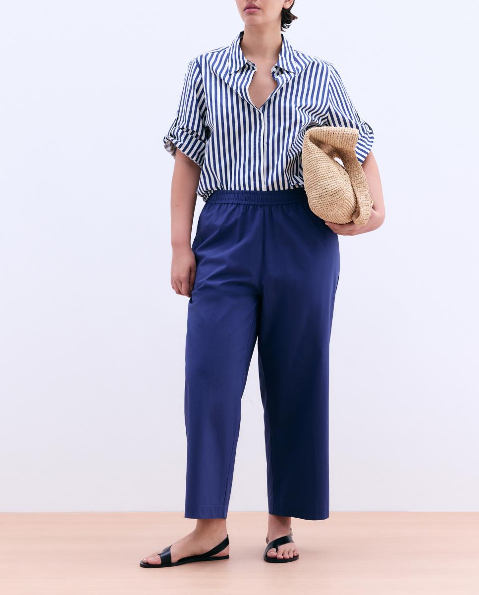Imagen 0 de Pantalón recto de mujer realizado en popelín