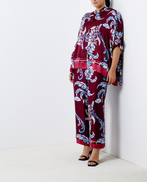 Imagen 0 de Blusón camisero estampado