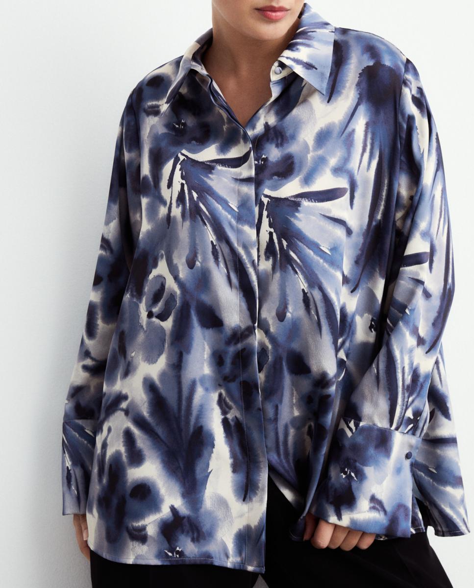 Imagen 0 de Blusa satinada estampado flores