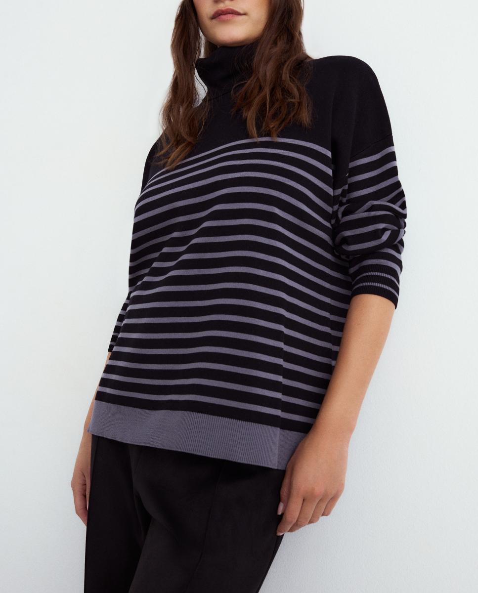Imagen 0 de Jersey de cuello alto de rayas de mujer