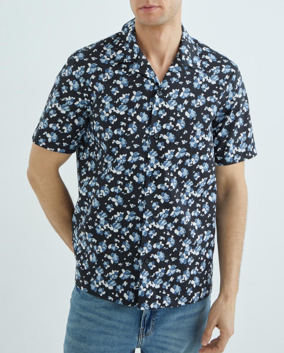 Imagen 0 de Camisa de hombre flores manga corta
