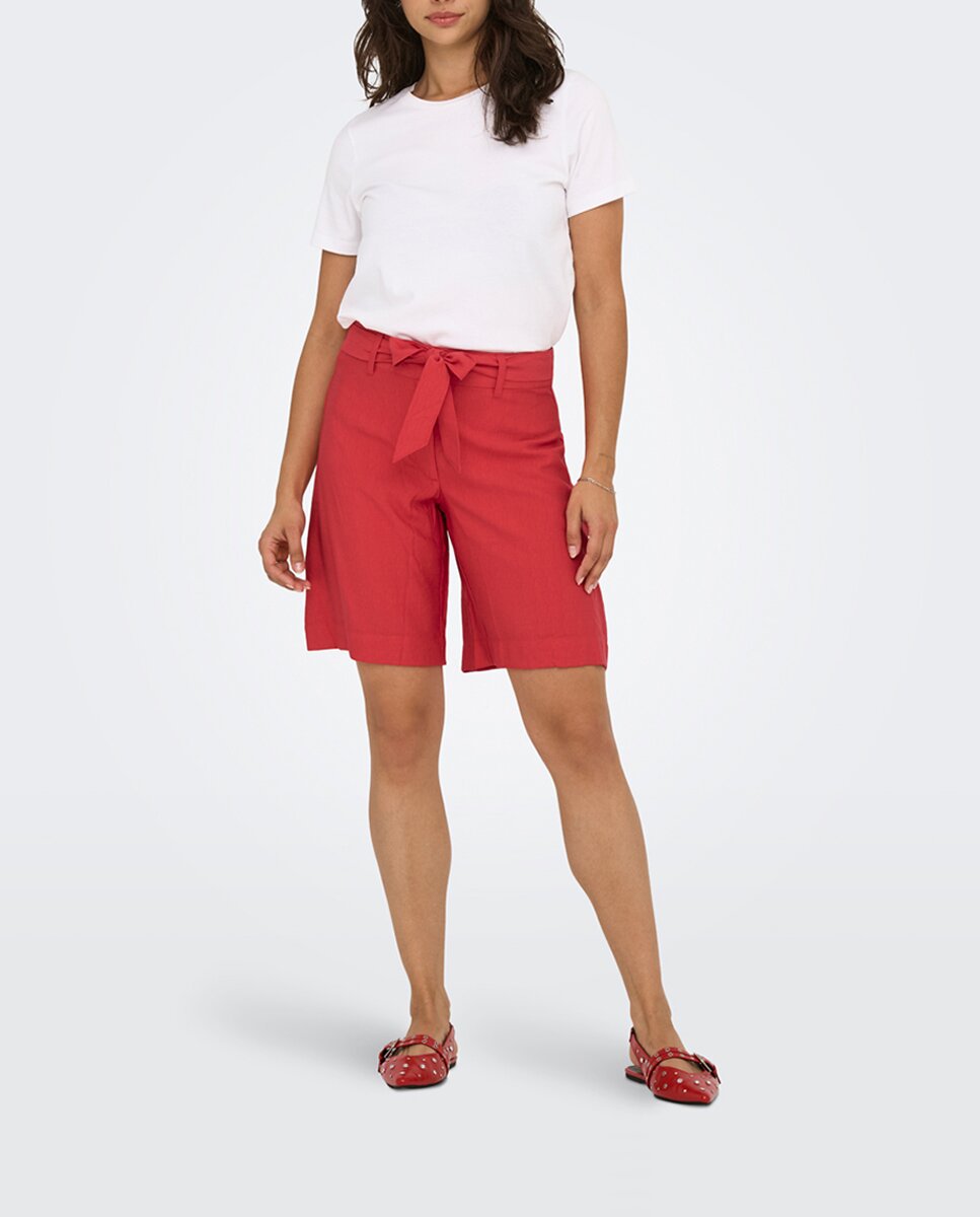Imagen 0 de Bermudas de mujer con cinturón