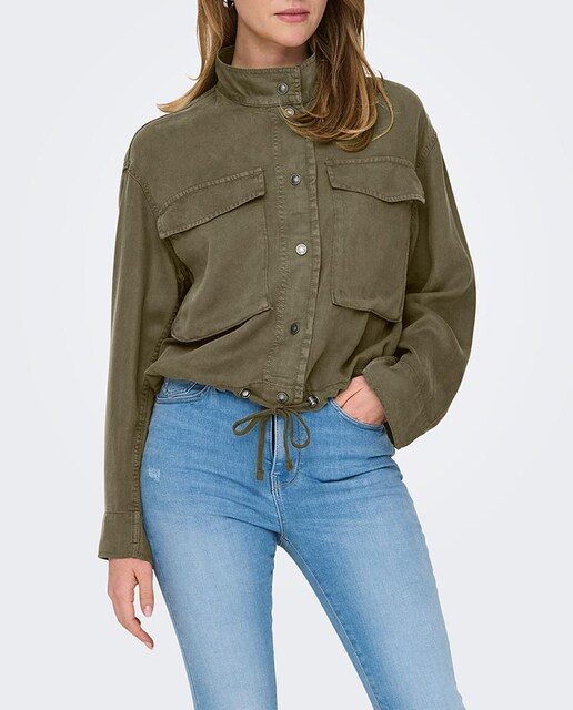 Imagen 0 de Chaqueta cargo de mujer corta