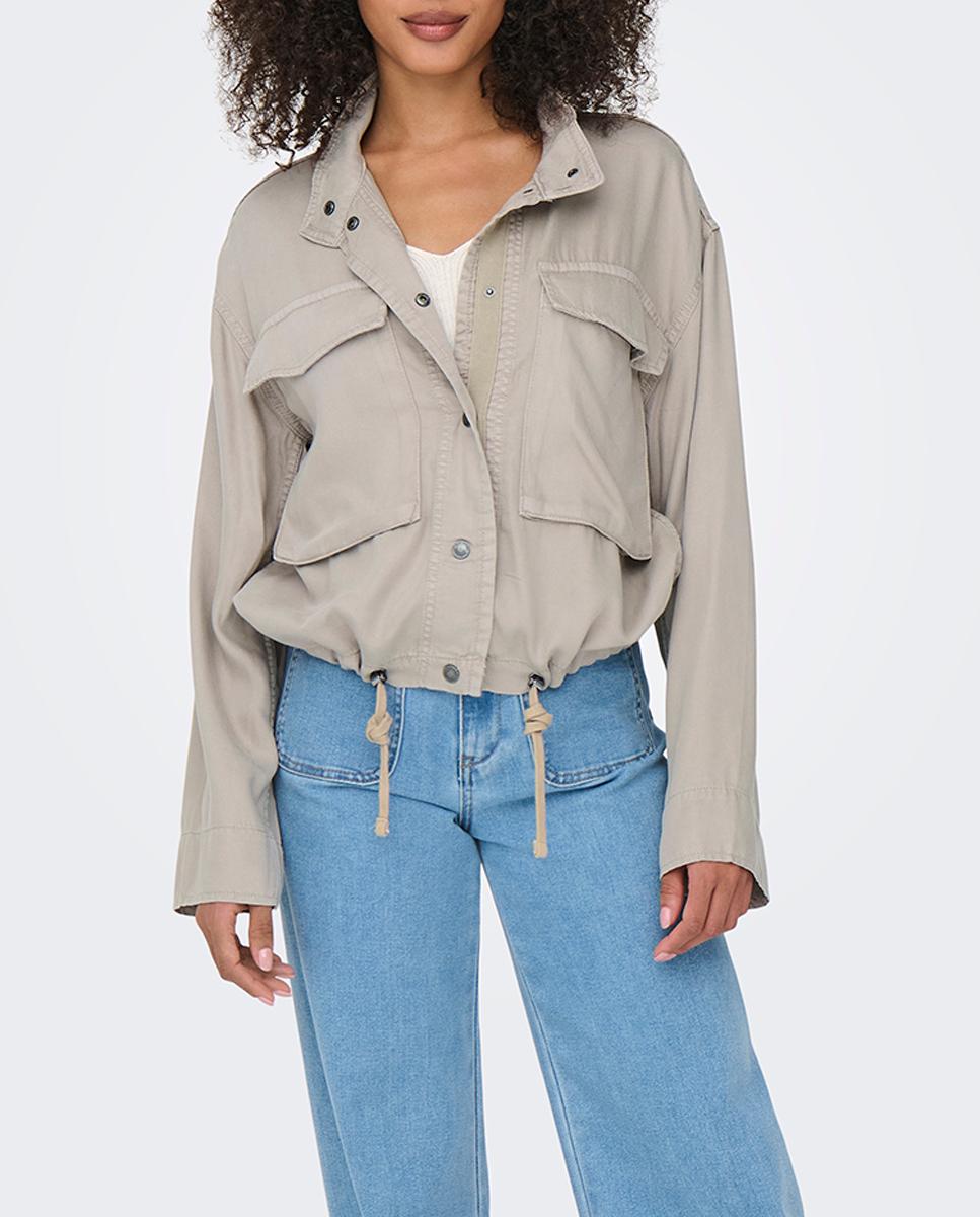 Imagen 0 de Chaqueta cargo de mujer corta