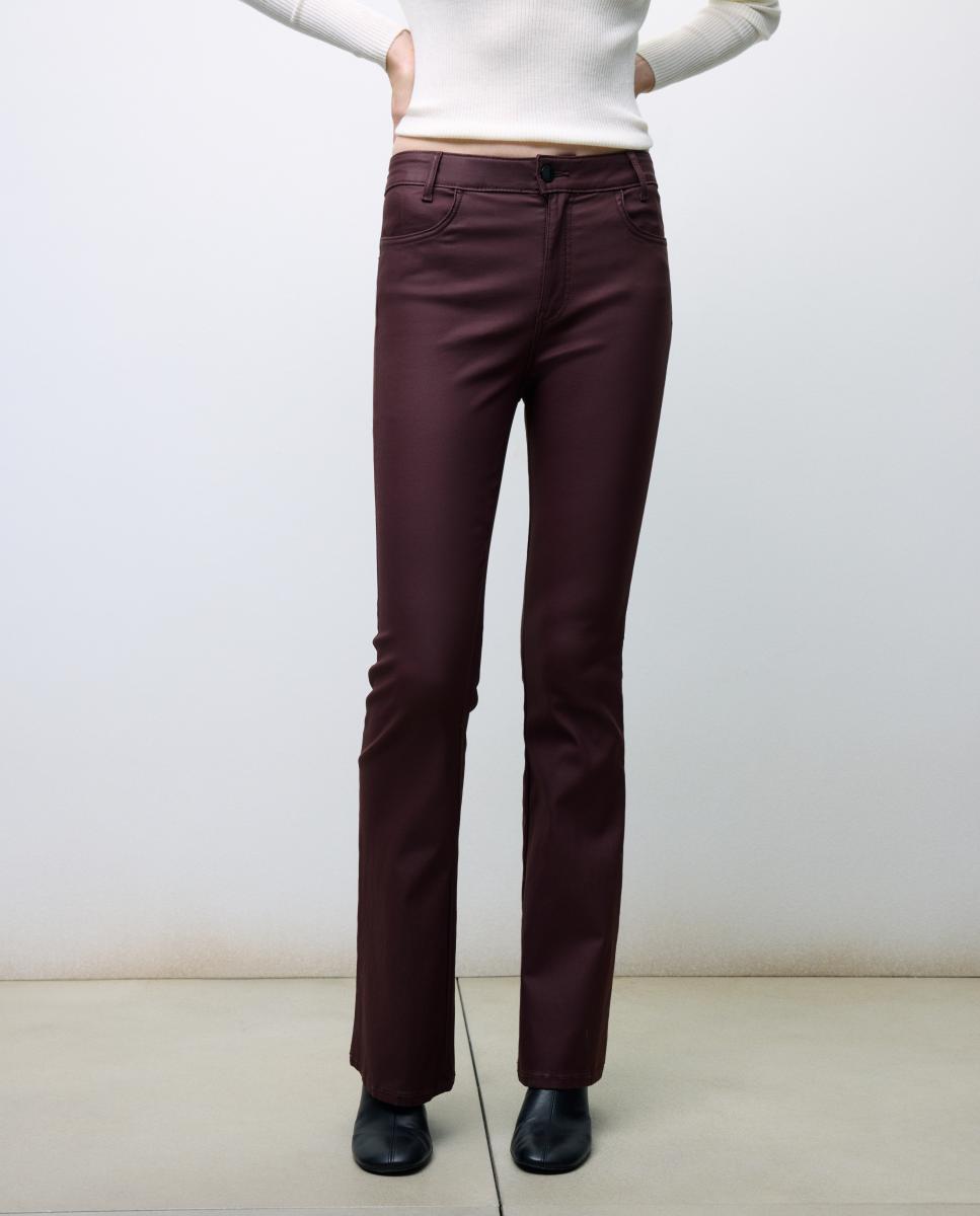 Imagen 0 de Pantalón de mujer flare coated