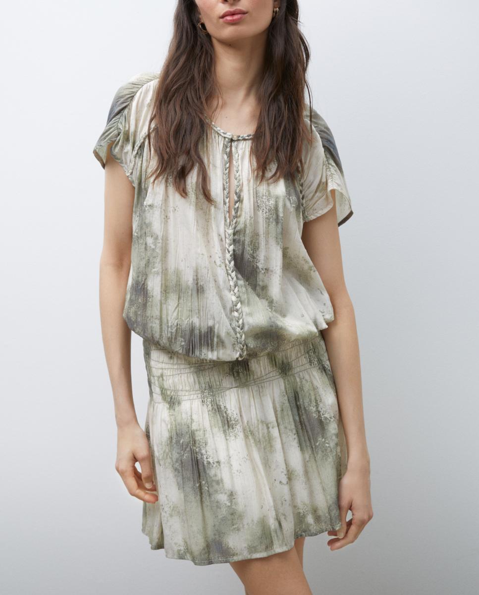 Imagen 0 de Blusa de mujer estampada de manga corta con detalle de trenza