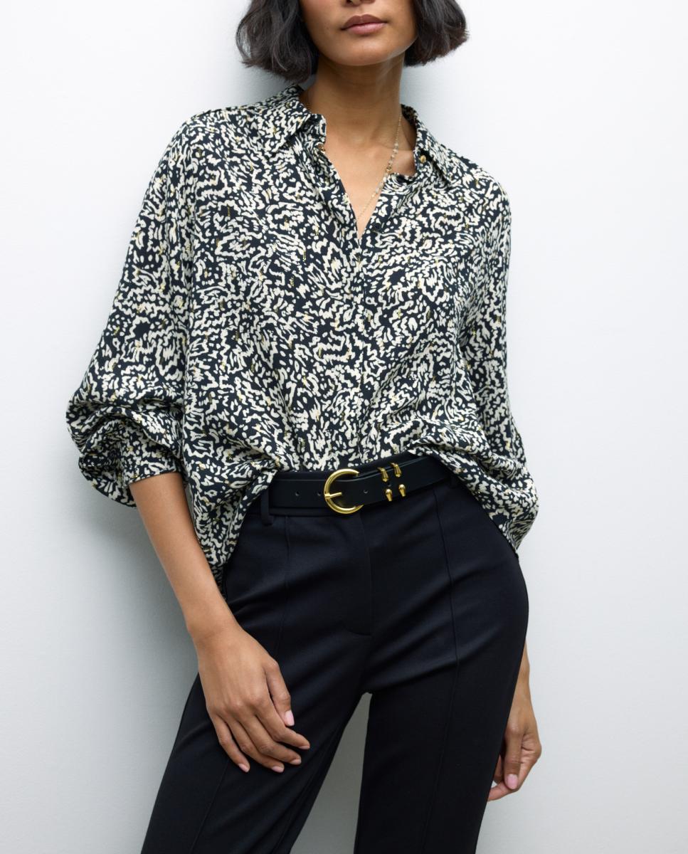 Imagen 0 de Blusa camisera de mujer de manga larga estampada