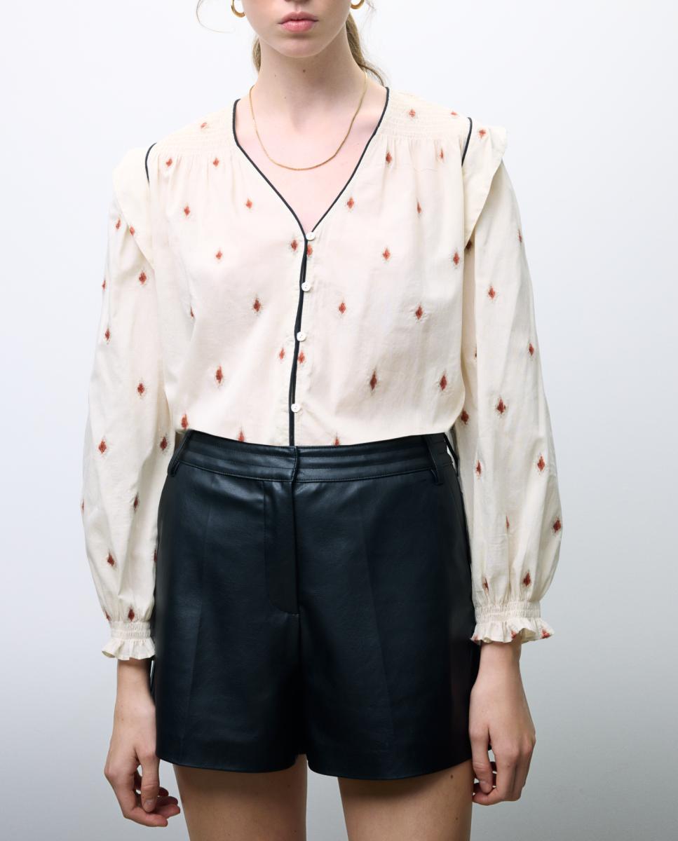 Imagen 0 de Blusa de mujer de manga larga con bordados