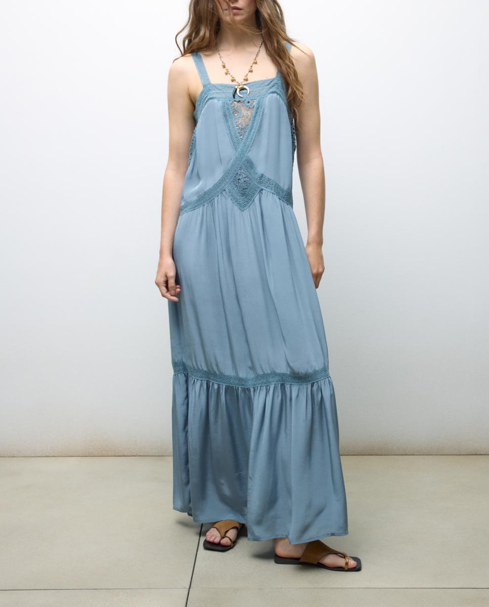 Imagen 0 de Vestido lencero midi con tirantes y encaje