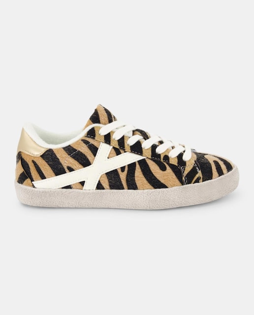 Imagen 0 de Zapatillas casco en color liso de niña