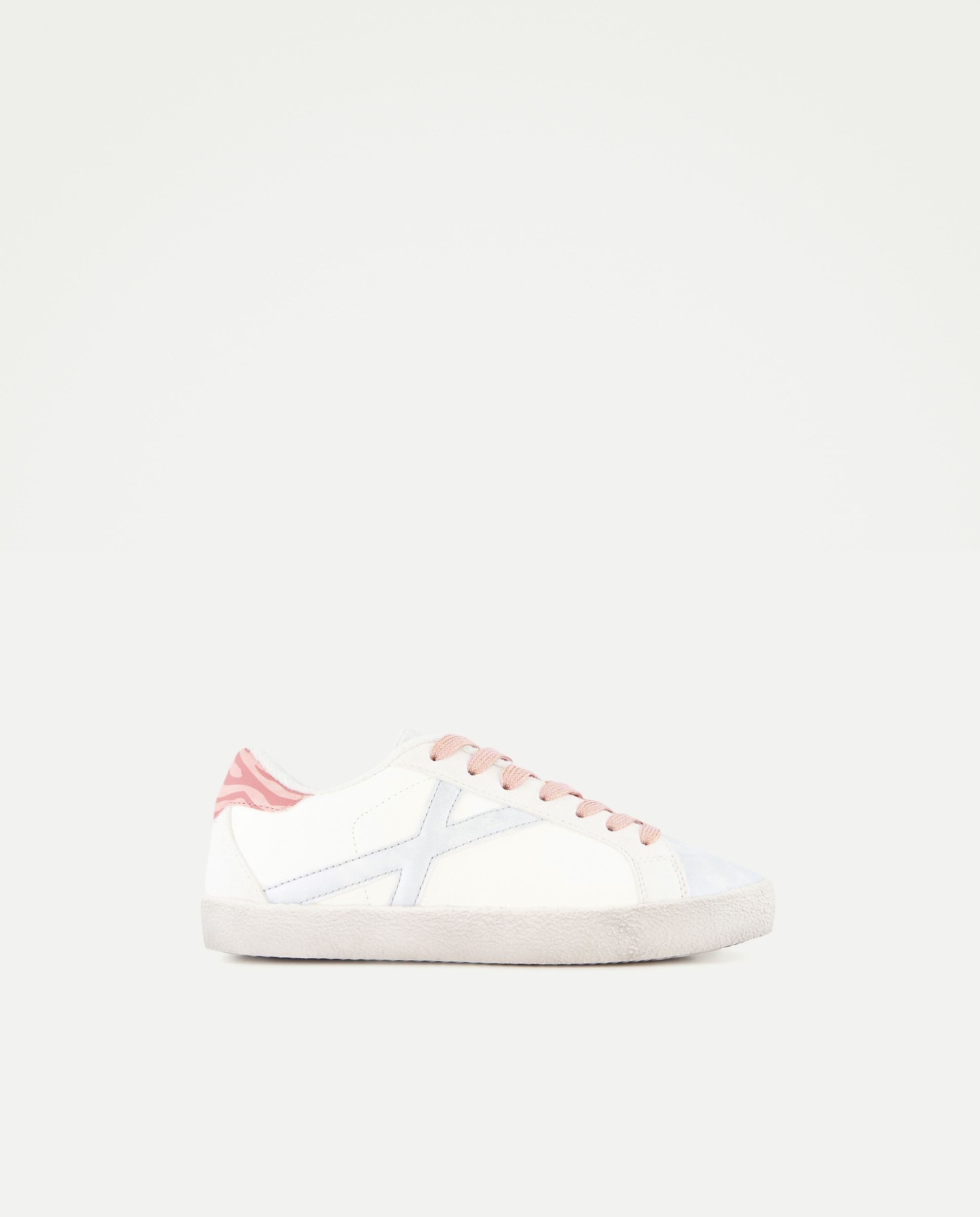 Imagen 0 de Zapatillas bajas de niña con detalles glitter